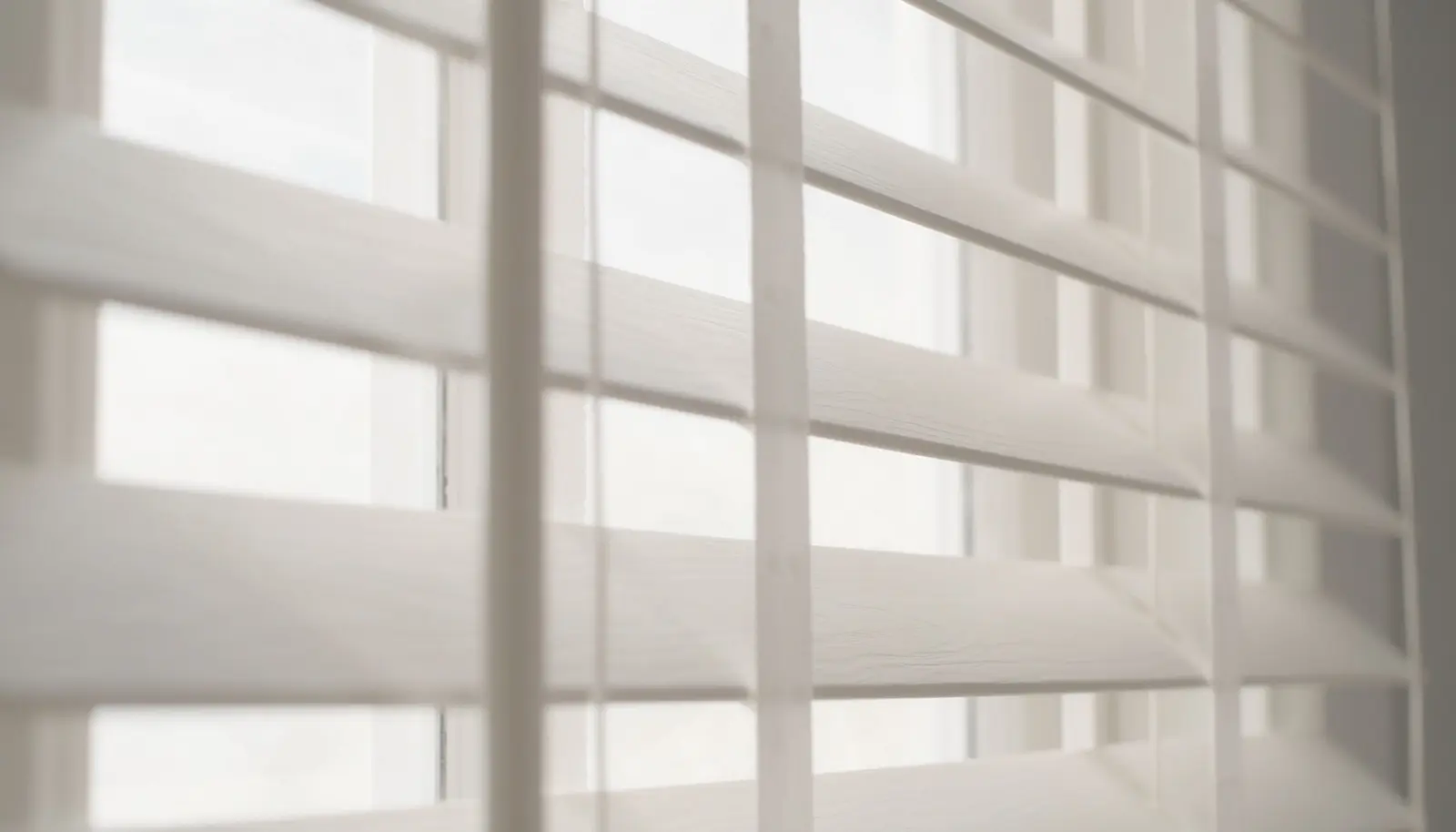 PS Venetian Blinds Guide: Polystyrene Faux Wood Characteristics & Procurement